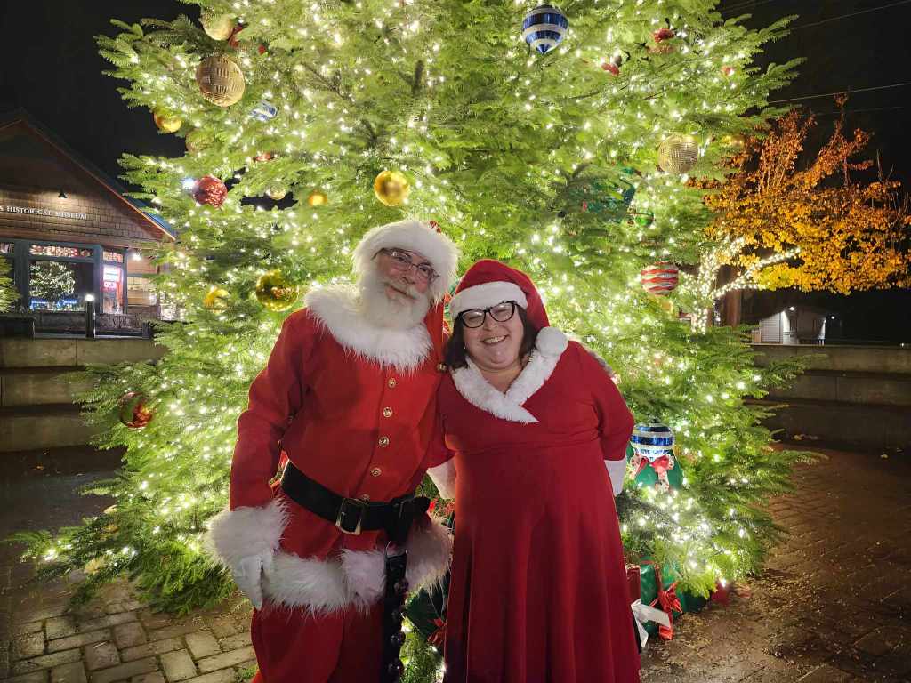 City of Sandy community tree lighting event with Mrs. Claus 

